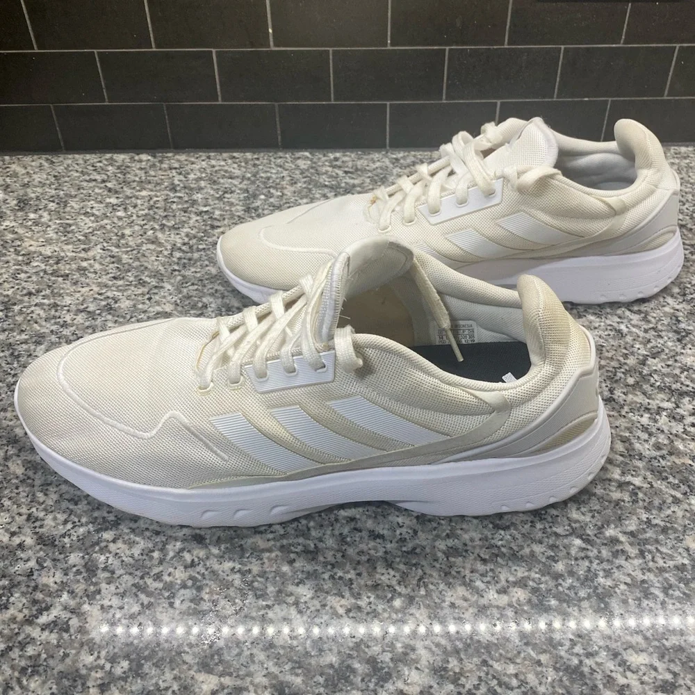 Adidas Men’s Track Sneaker Size 14. - Picture 3 of 9